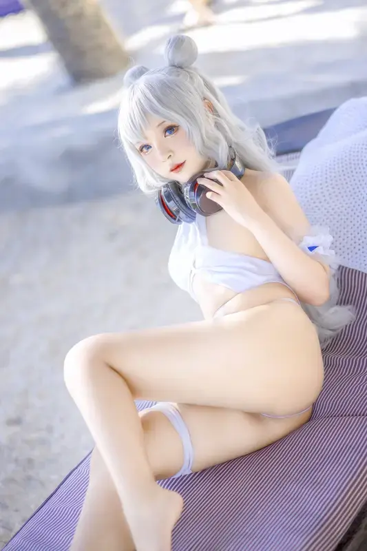 Azur Lane Le Malin bikini - Sayo Momo